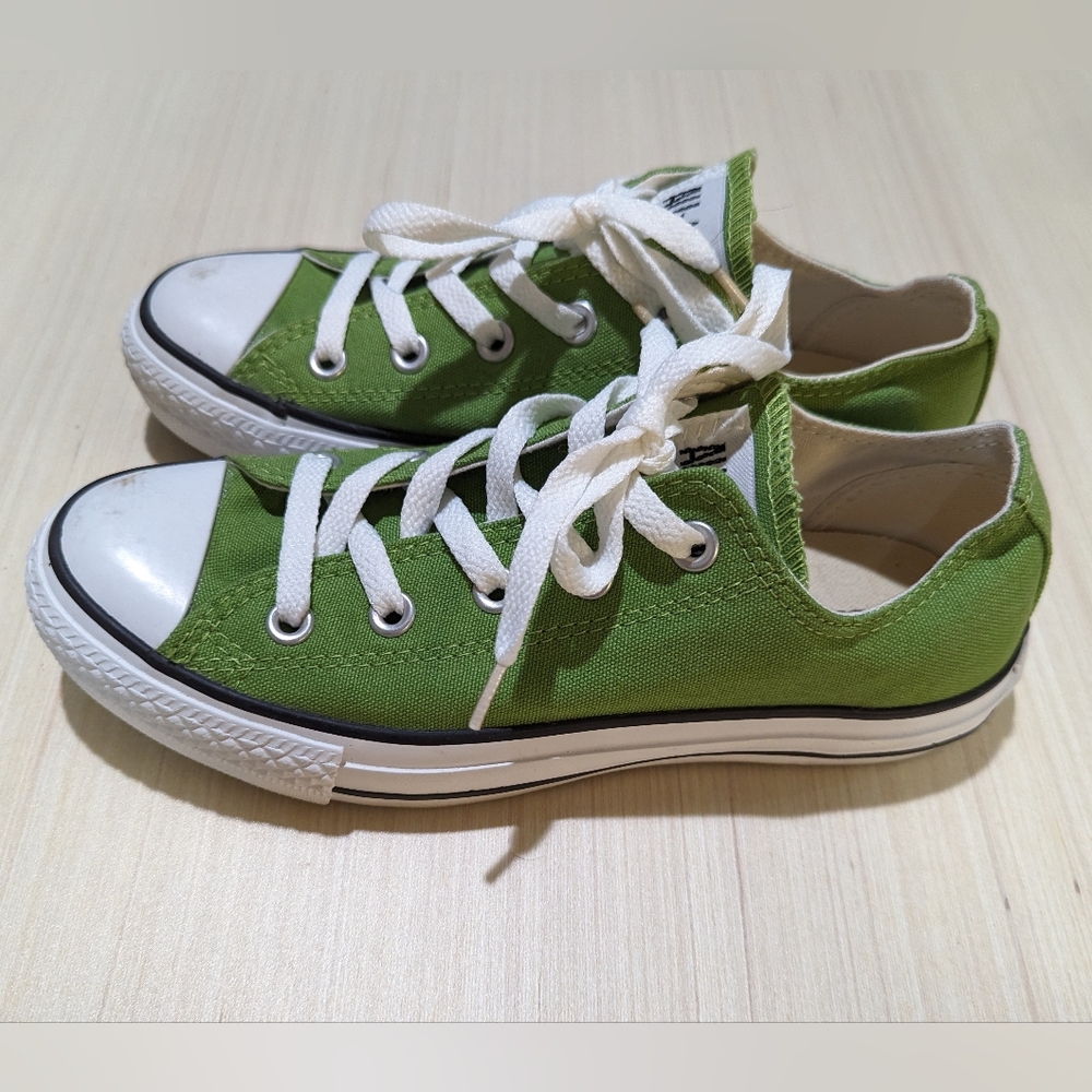 Converse All-Star Low Top Sneakers w6/m4 green